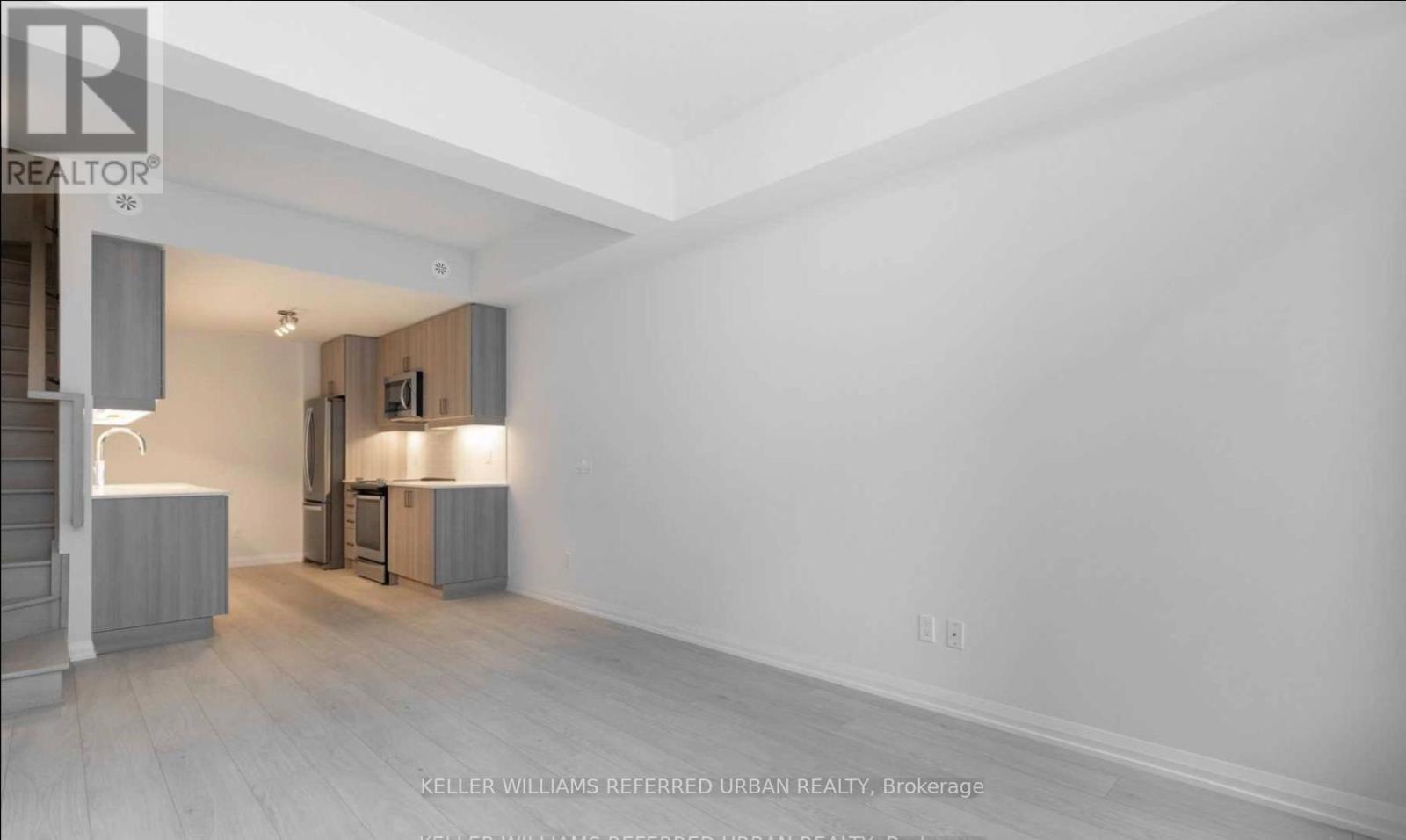 Th23 - 1030 Portage Parkway, Vaughan, Ontario  L4K 0K3 - Photo 6 - N13440514
