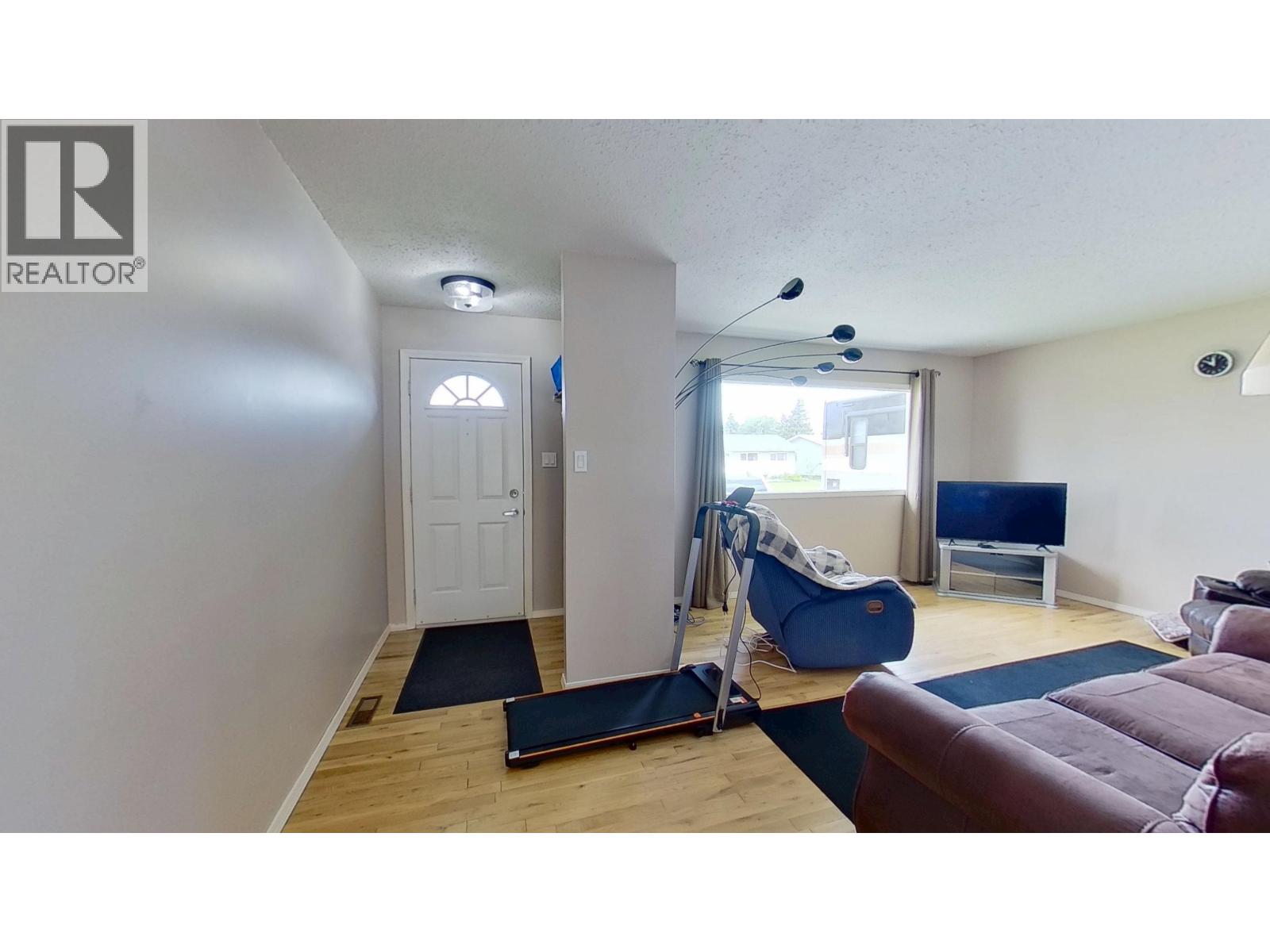 9719 105 Avenue, Fort St. John, British Columbia  V1J 2L9 - Photo 10 - R3135549