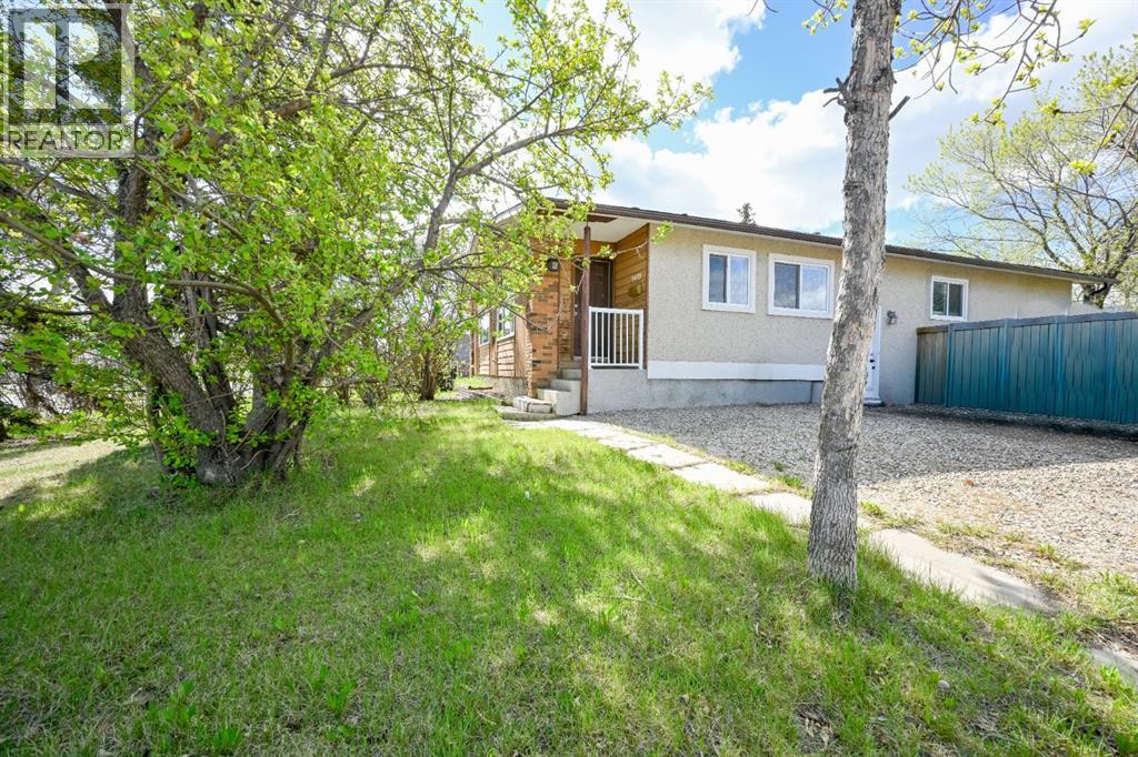 9433 121 Avenue, Grande Prairie, Alberta  T8V 4R5 - Photo 1 - A2313497