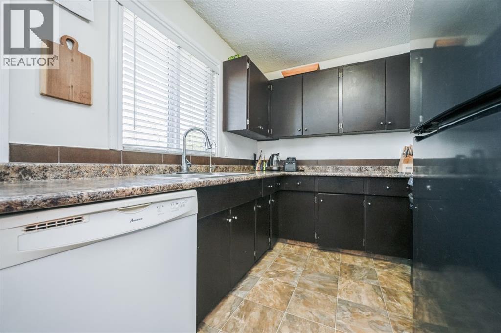 9433 121 Avenue, Grande Prairie, Alberta  T8V 4R5 - Photo 6 - A2313497