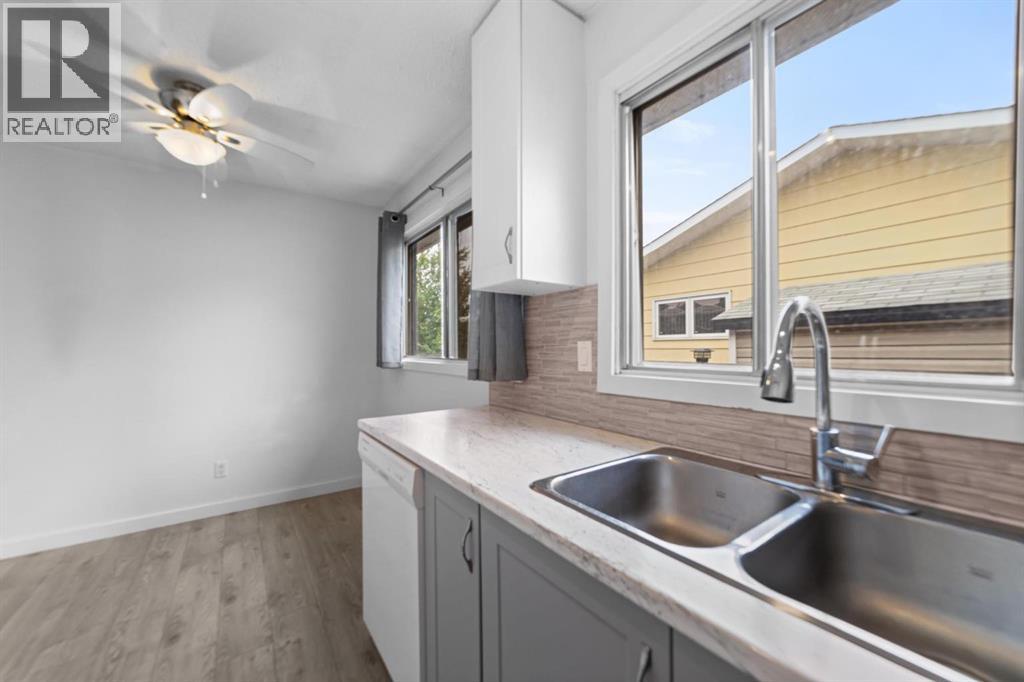 4303a 65 Street, Camrose, Alberta  T4V 3M5 - Photo 9 - A2302287