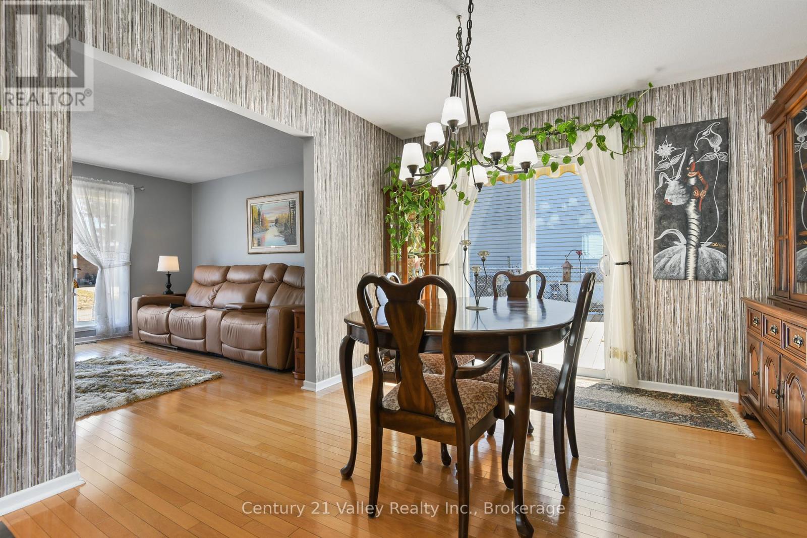 862 Kedrosky Drive, Renfrew, Ontario  K7V 4E2 - Photo 12 - X12988336