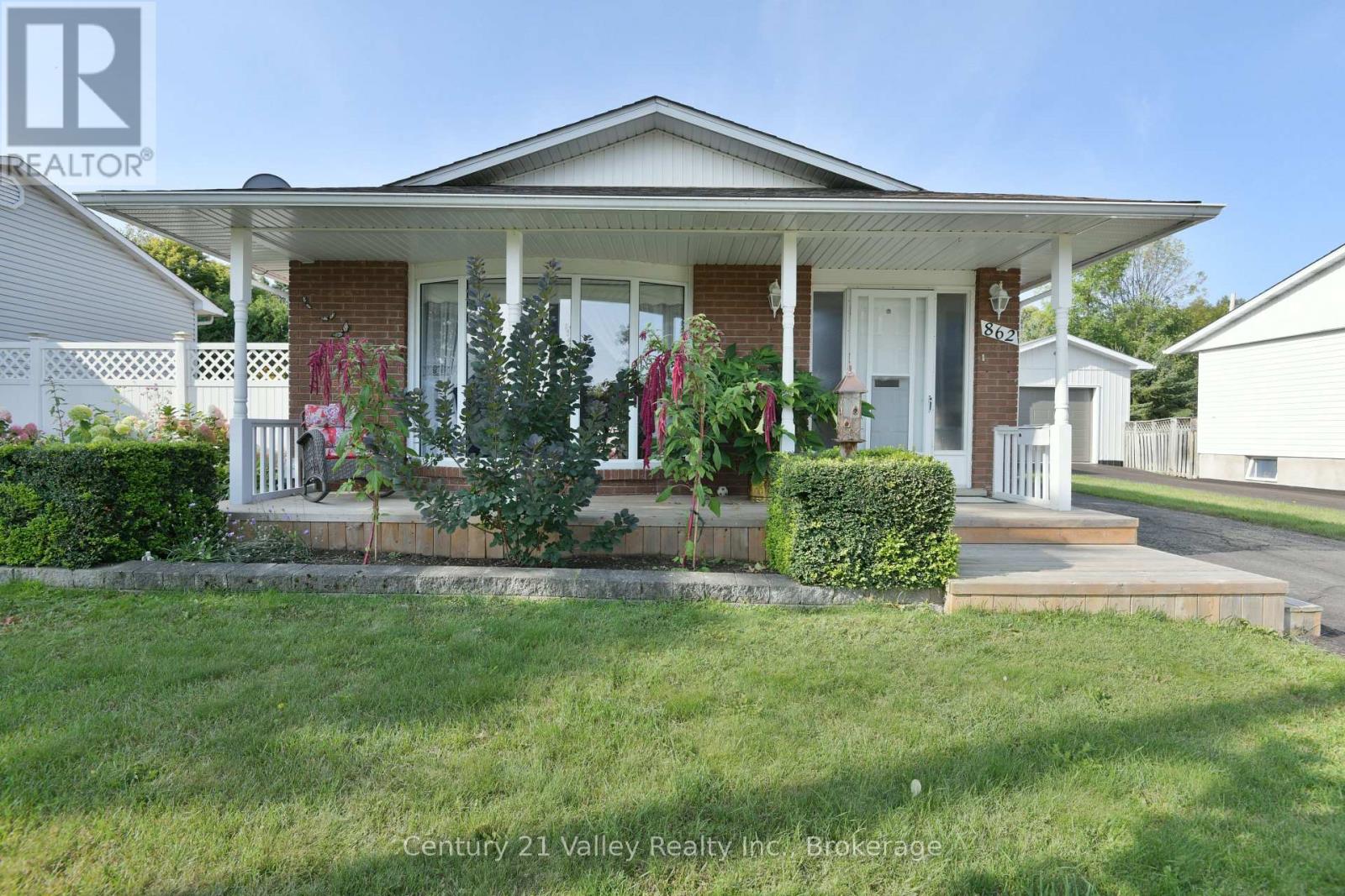 862 Kedrosky Drive, Renfrew, Ontario  K7V 4E2 - Photo 2 - X12988336