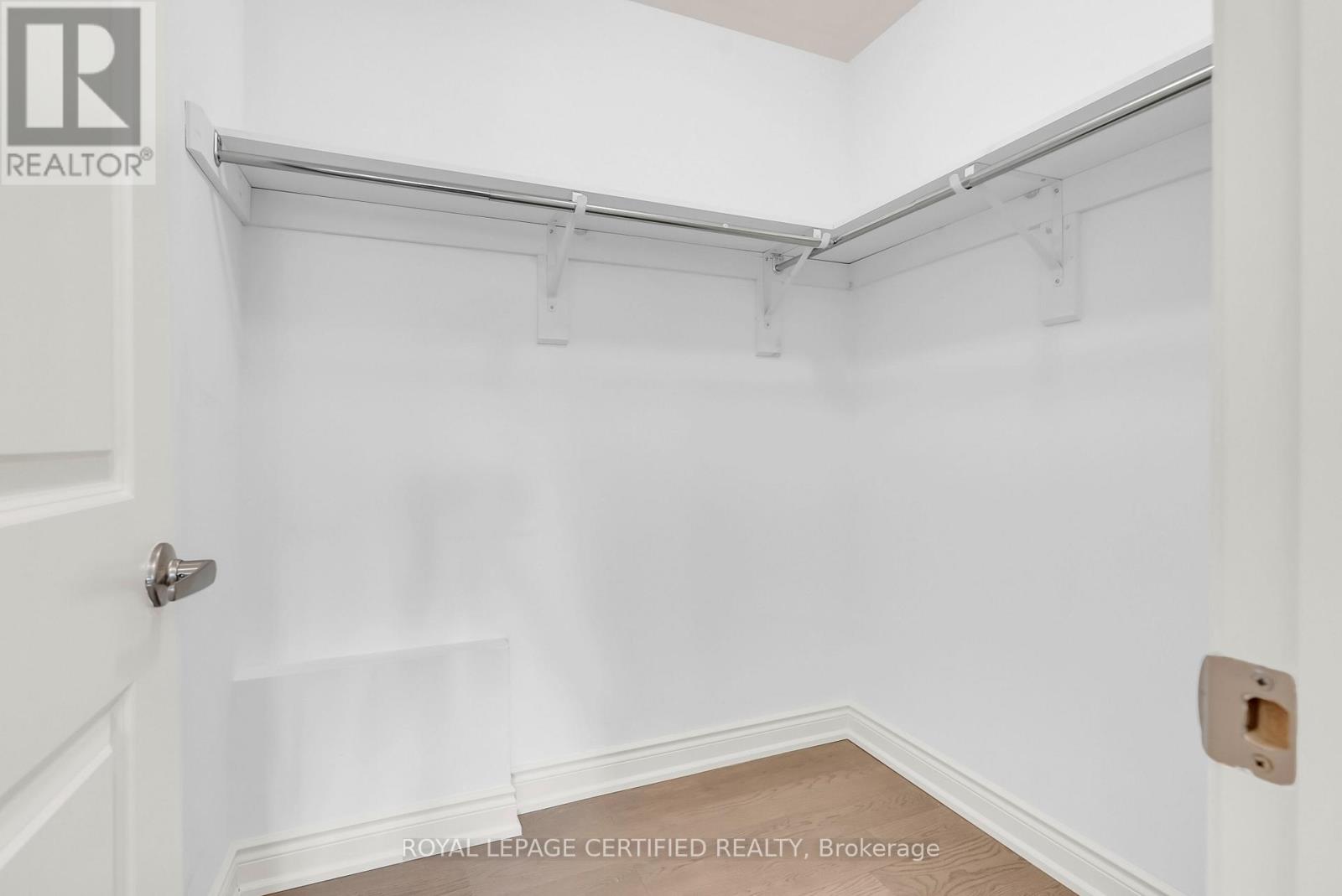 4072 Hillsborough Crescent, Oakville, Ontario  L6H 3P8 - Photo 38 - W13440590