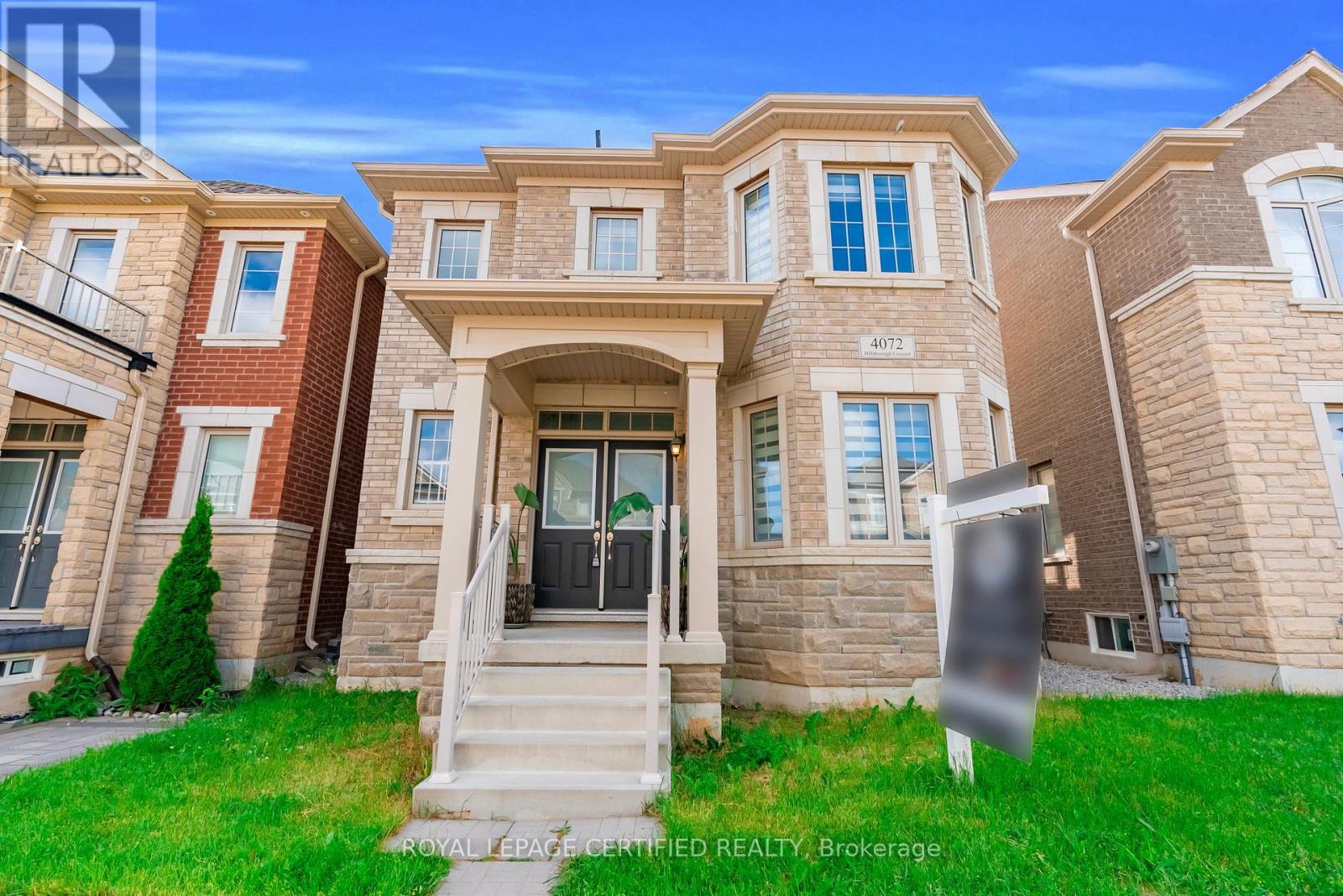 4072 Hillsborough Crescent, Oakville, Ontario  L6H 3P8 - Photo 4 - W13440590