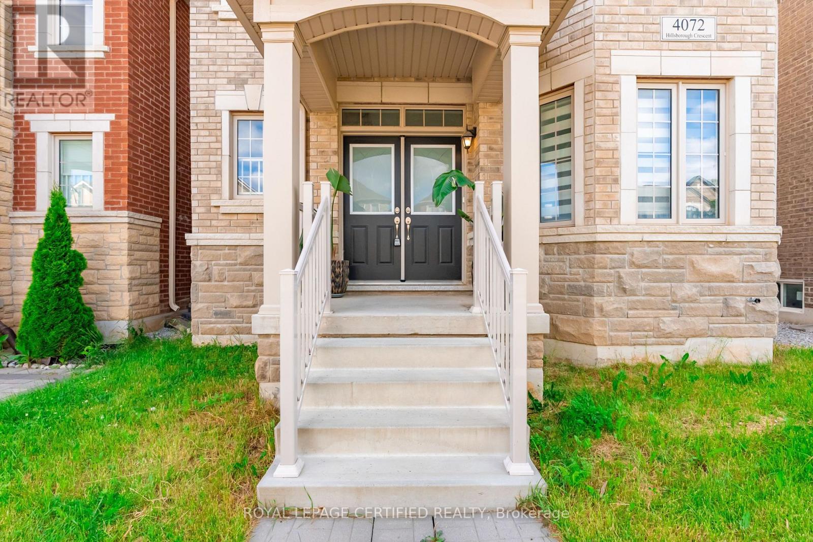 4072 Hillsborough Crescent, Oakville, Ontario  L6H 3P8 - Photo 5 - W13440590