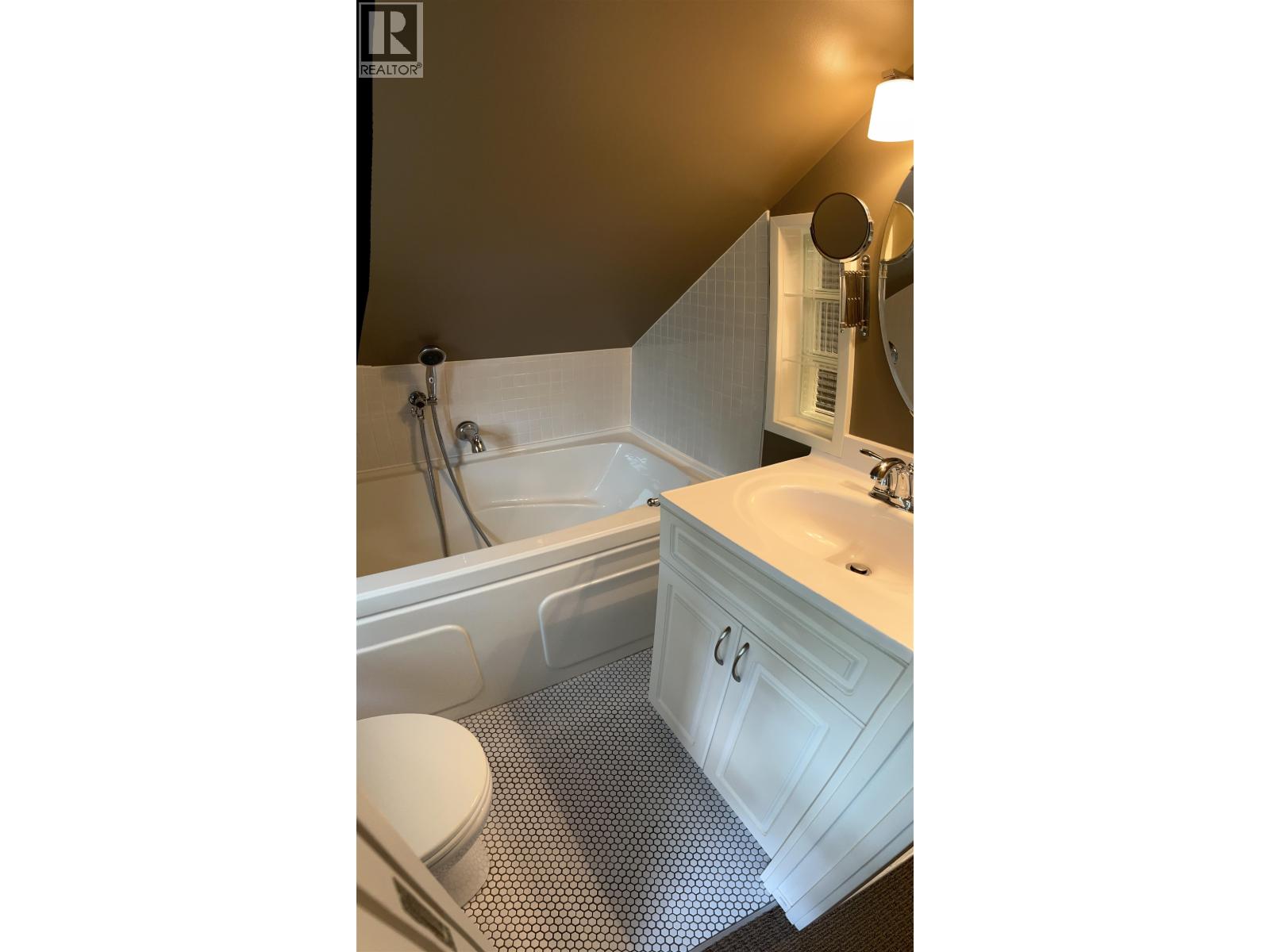 105 Durham Street, New Westminster, British Columbia  V3L 1X2 - Photo 36 - R3135598