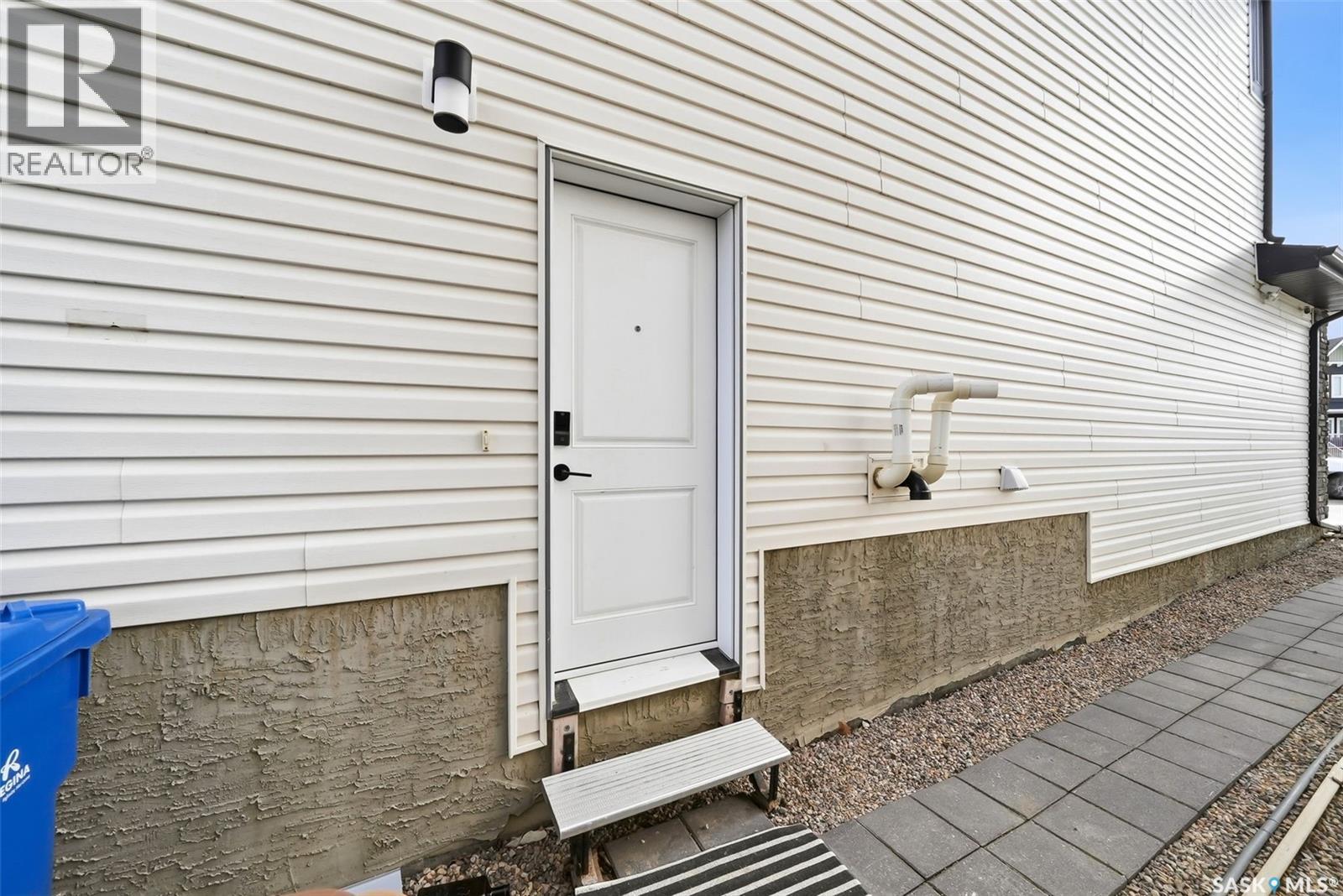 7944 Barley Crescent, Regina, Saskatchewan  S4Y 0E6 - Photo 46 - SK039329
