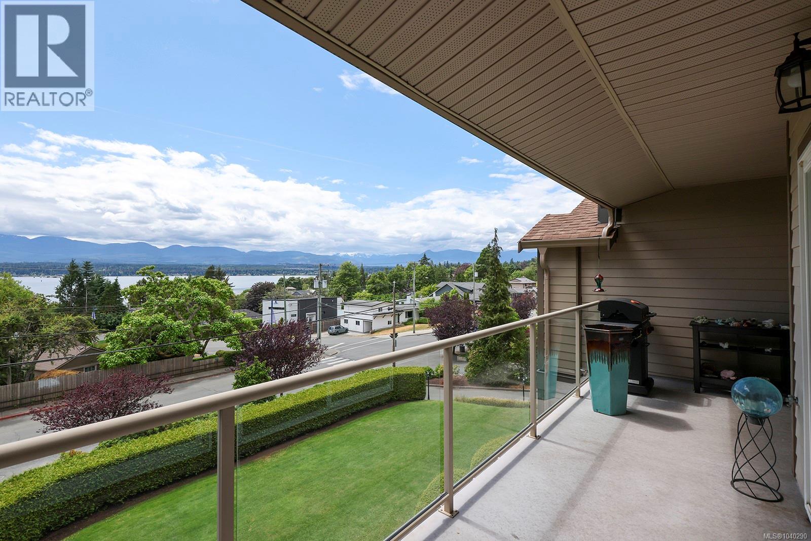 304 1860 Comox Ave, Comox, British Columbia V9M 3M7 - Photo 2 - 1040290