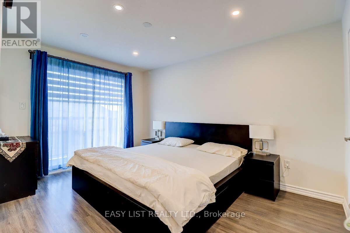 38 Hallmark Way, Whitby, Ontario  L1P 0K2 - Photo 15 - E13440652