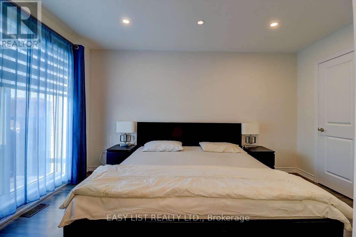 38 Hallmark Way, Whitby, Ontario  L1P 0K2 - Photo 17 - E13440652