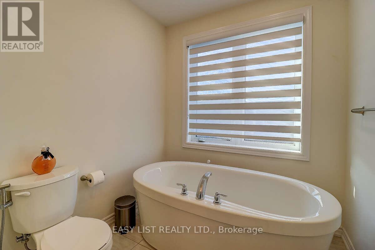 38 Hallmark Way, Whitby, Ontario  L1P 0K2 - Photo 19 - E13440652