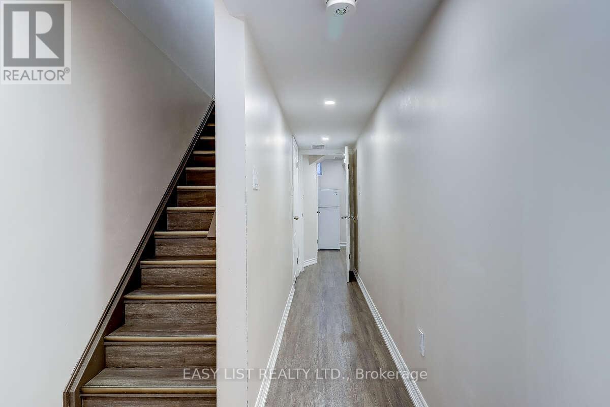 38 Hallmark Way, Whitby, Ontario  L1P 0K2 - Photo 29 - E13440652