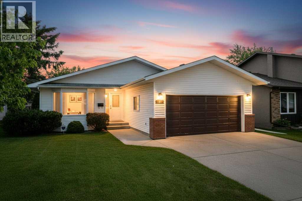 5 Roland Street, red deer, Alberta