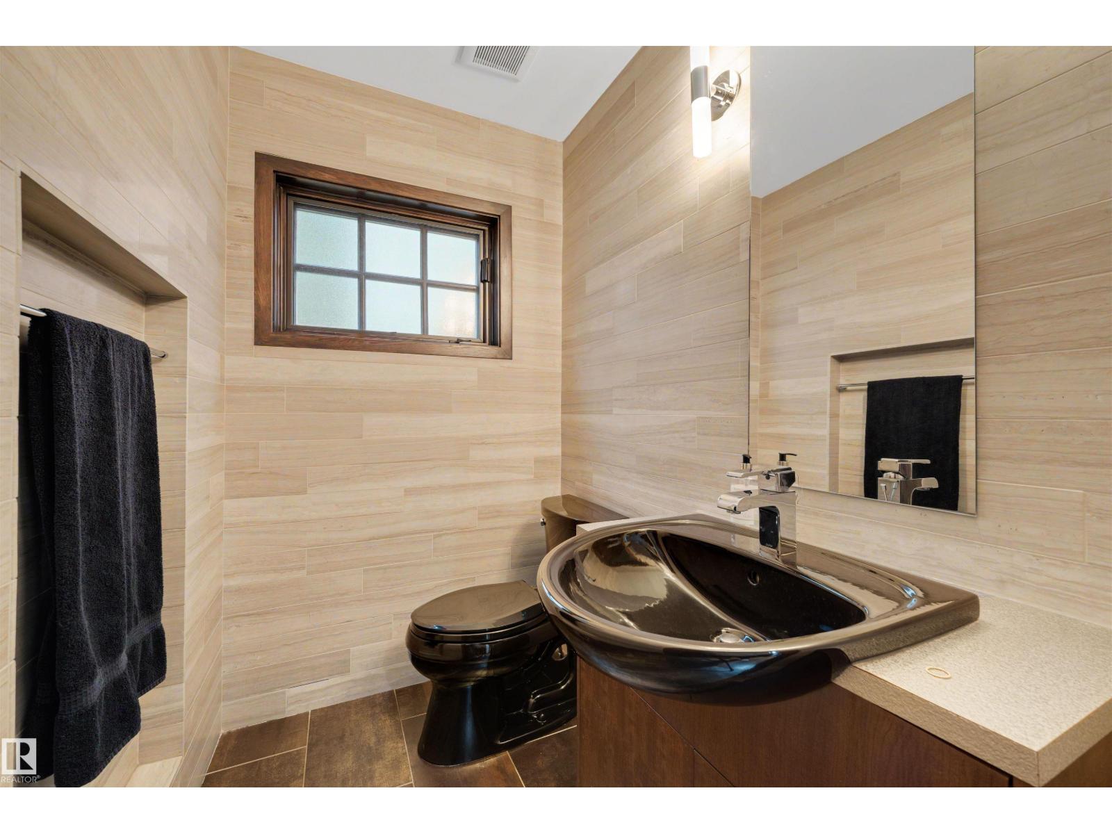 9726 94 St NW, Edmonton, Alberta  T6C 3V9 - Photo 8 - E4493552