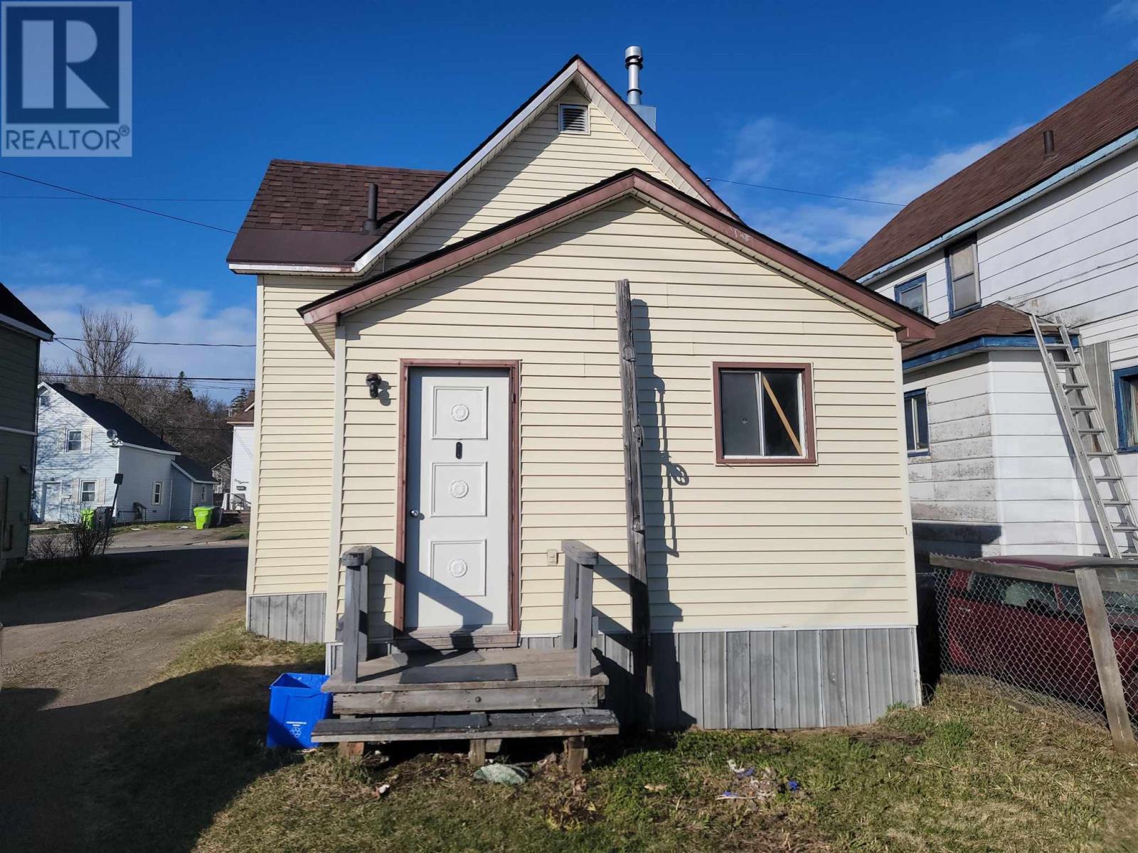 119 Grosvenor Ave, Sault Ste. Marie, Ontario  P6B 2M2 - Photo 11 - SM261273