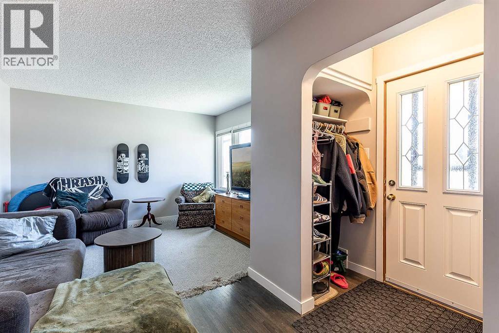 538 6 Street Sw, Medicine Hat, Alberta  T1A 4J2 - Photo 4 - A2312805