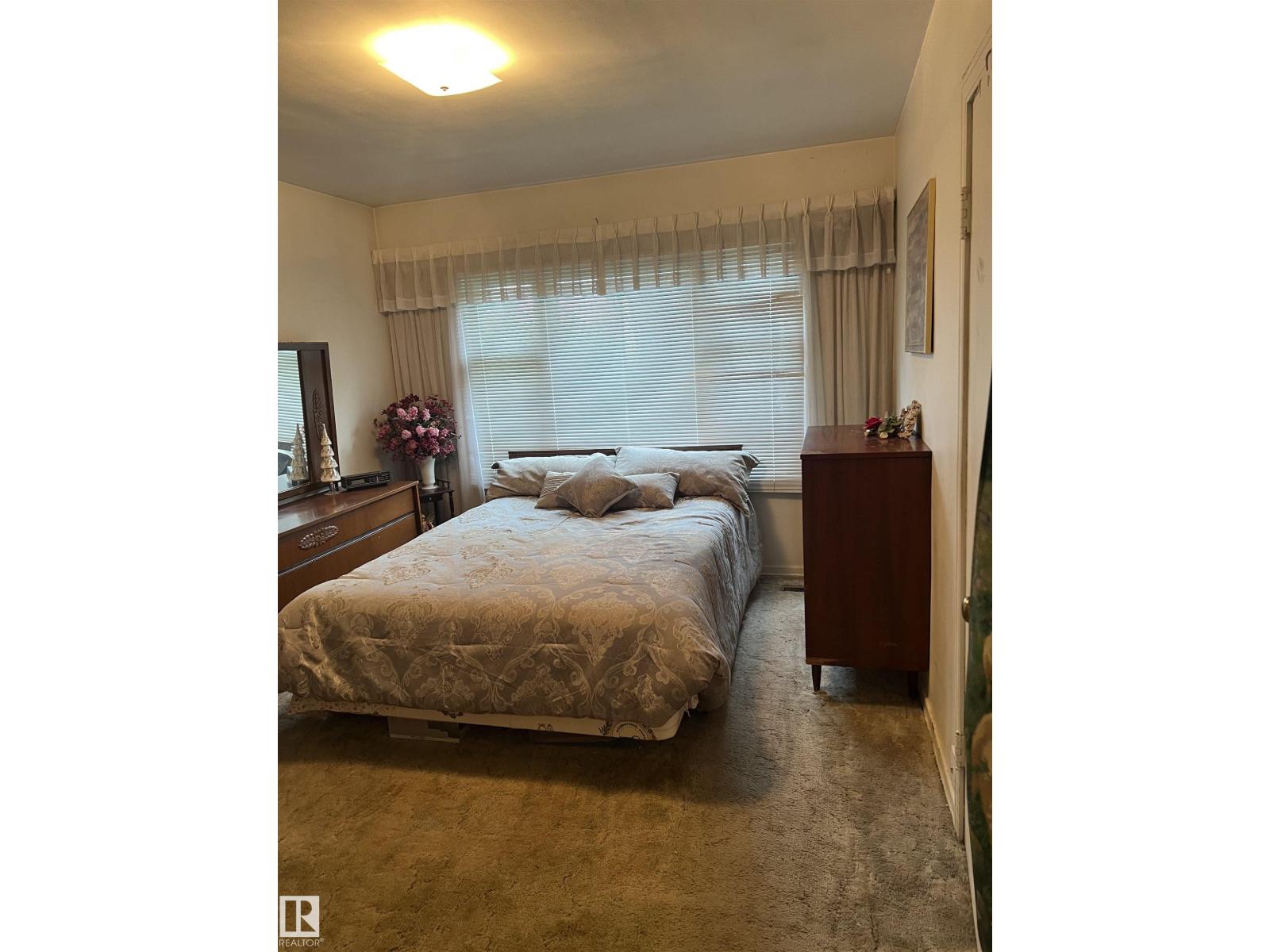 10912 132 St NW, Edmonton, Alberta  T5M 1B4 - Photo 5 - E4493556