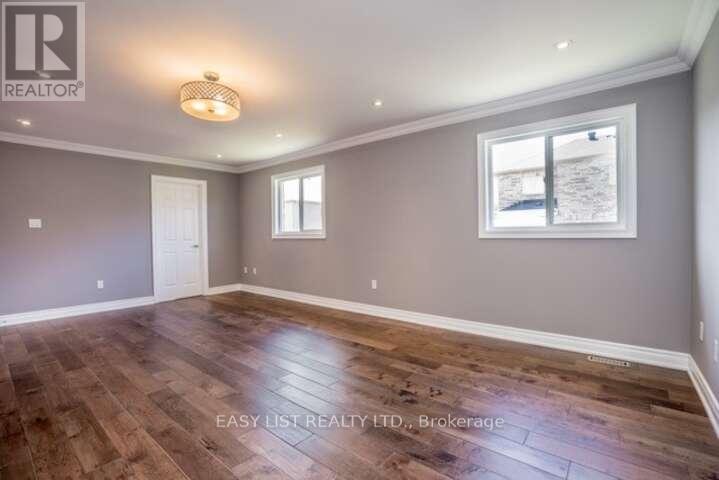 350 Coachwhip Trail, Newmarket (Woodland Hill), Ontario  L3X 2R6 - Photo 10 - N13440716