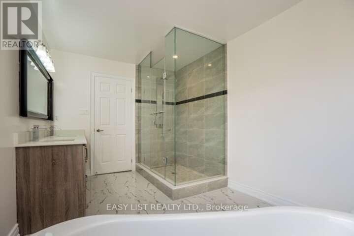 350 Coachwhip Trail, Newmarket (Woodland Hill), Ontario  L3X 2R6 - Photo 13 - N13440716