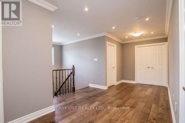 350 Coachwhip Trail, Newmarket (Woodland Hill), Ontario  L3X 2R6 - Photo 7 - N13440716