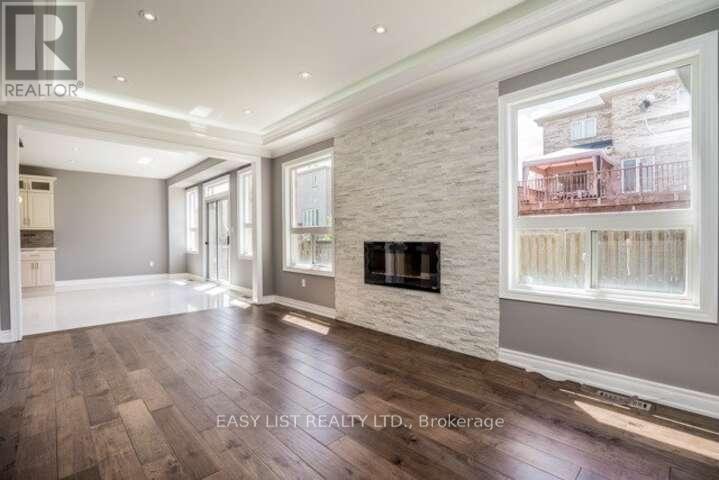 350 Coachwhip Trail, Newmarket (Woodland Hill), Ontario  L3X 2R6 - Photo 8 - N13440716