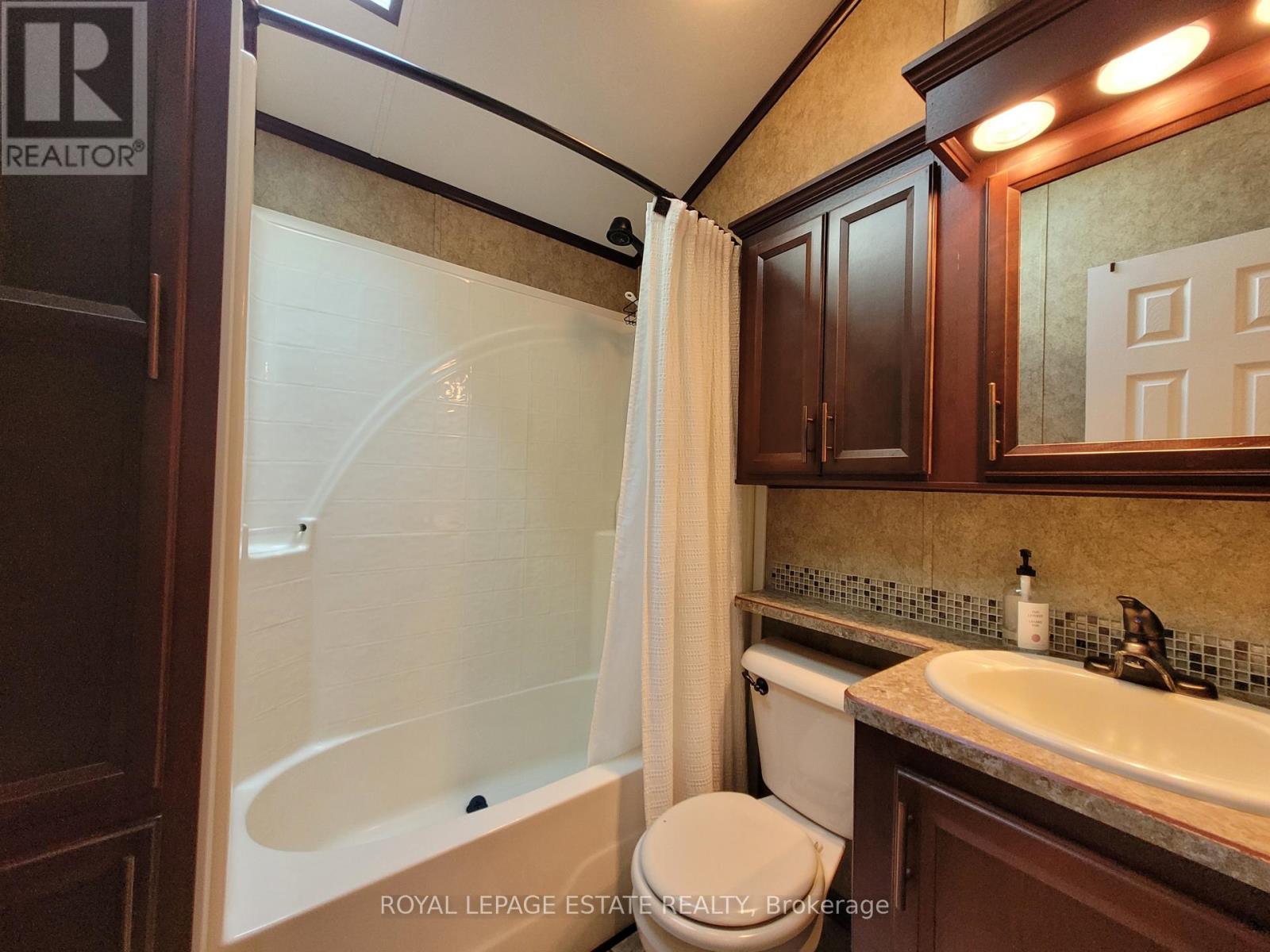 127 Madawaska Trail, Wasaga Beach, Ontario  L9Z 1X7 - Photo 17 - S13440686