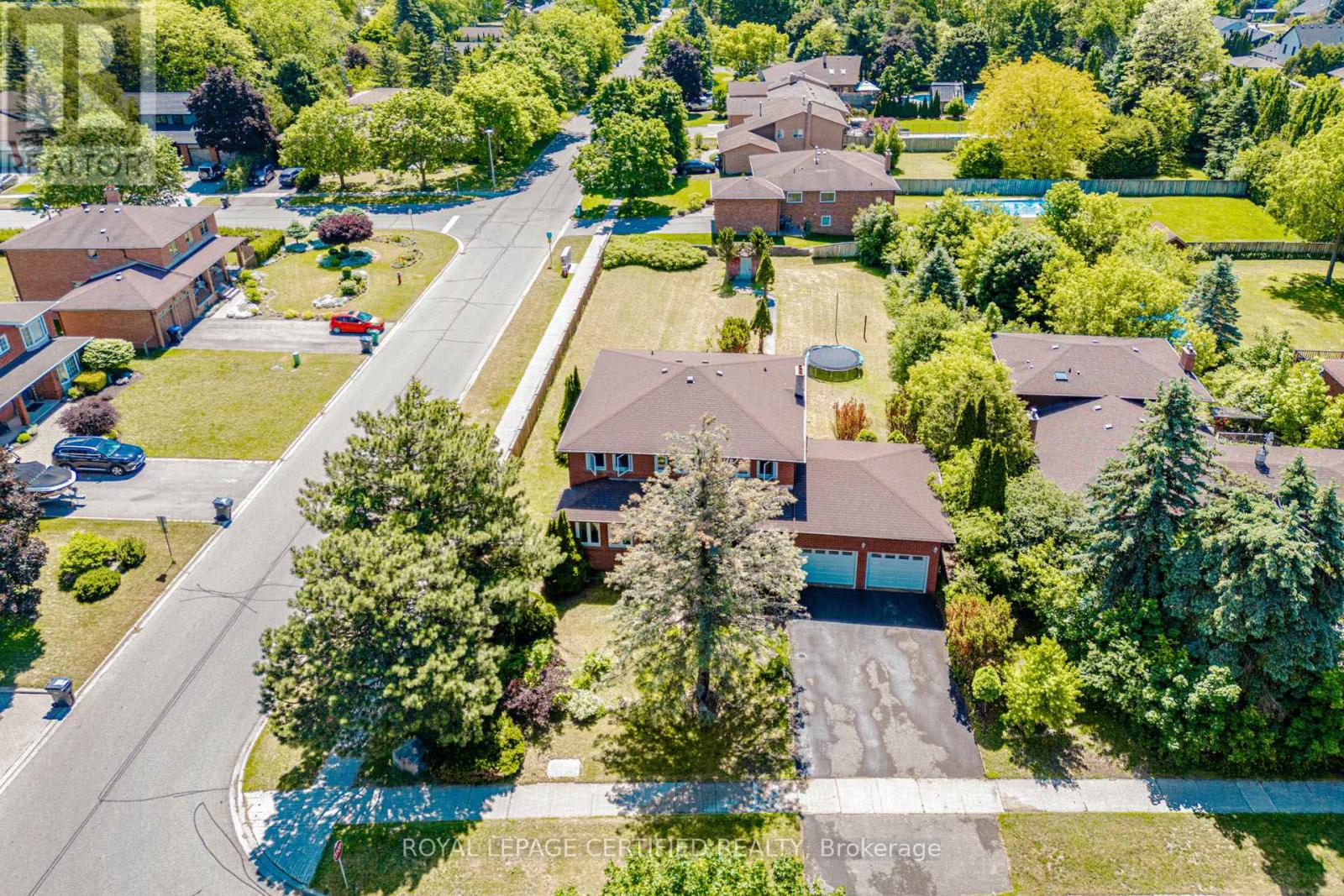 28 WALKER ROAD E, Caledon, Ontario