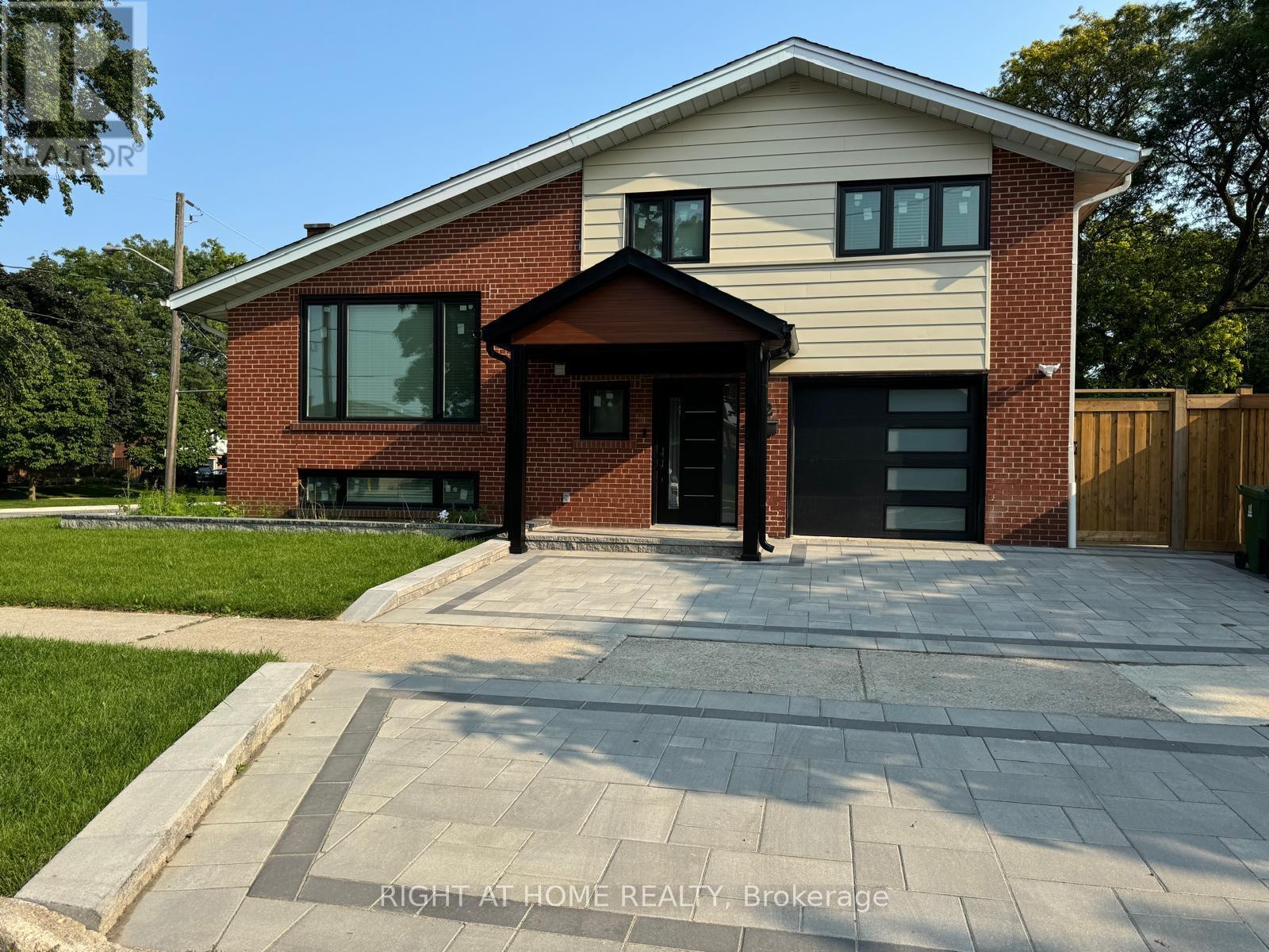 52 SEDGEBROOK CRESCENT, Toronto, Ontario