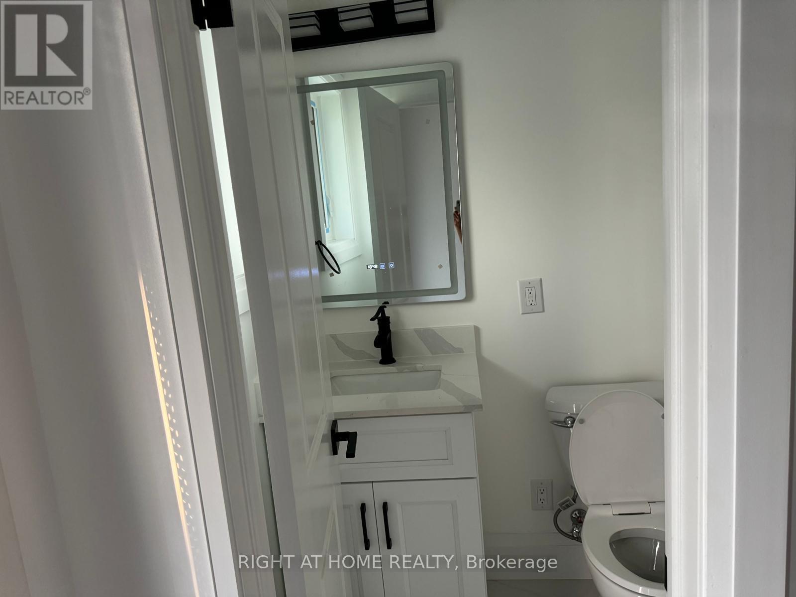 52 Sedgebrook Crescent, Toronto, Ontario  M9B 2X4 - Photo 15 - W13440728