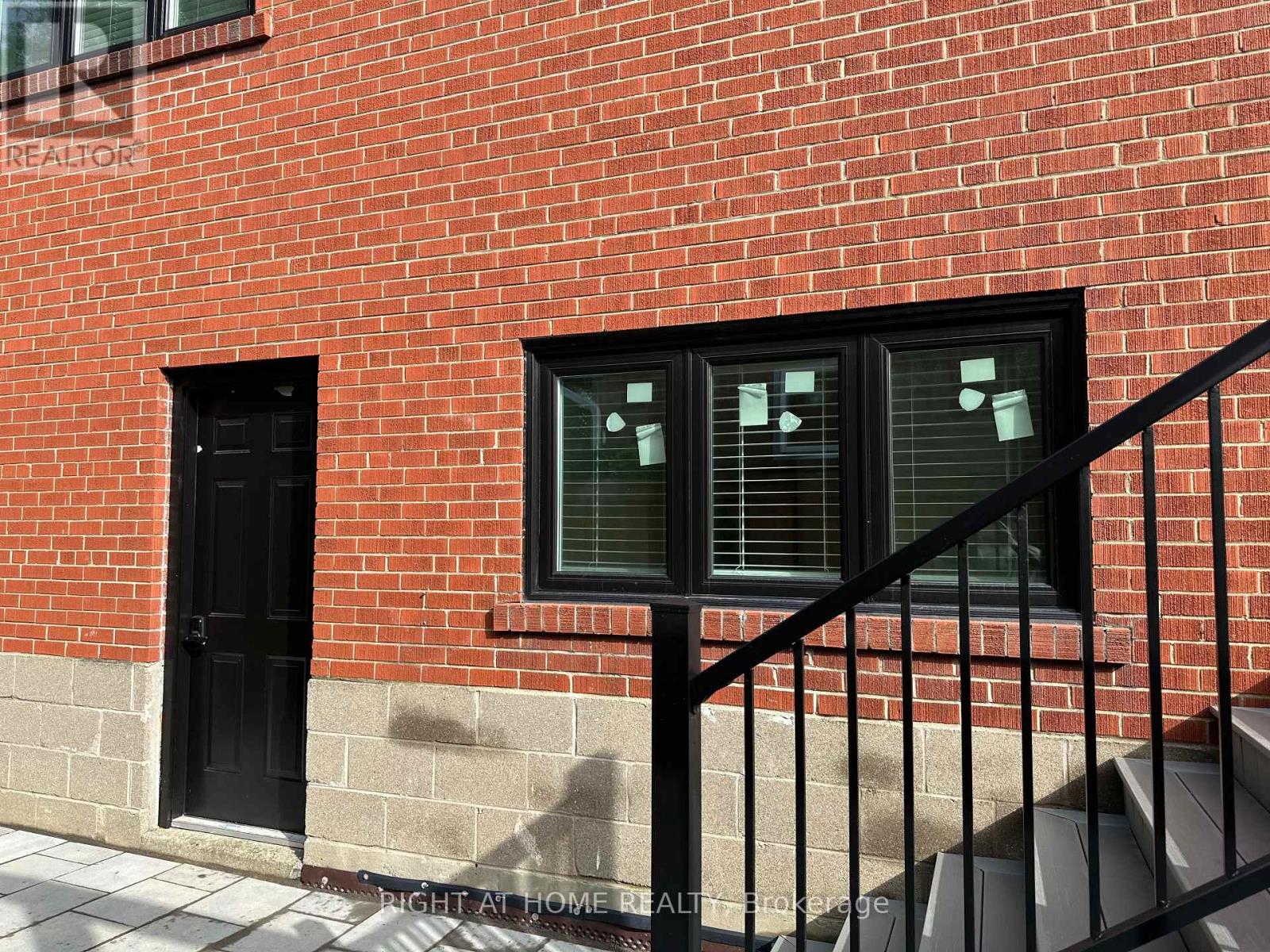 52 Sedgebrook Crescent, Toronto, Ontario  M9B 2X4 - Photo 23 - W13440728