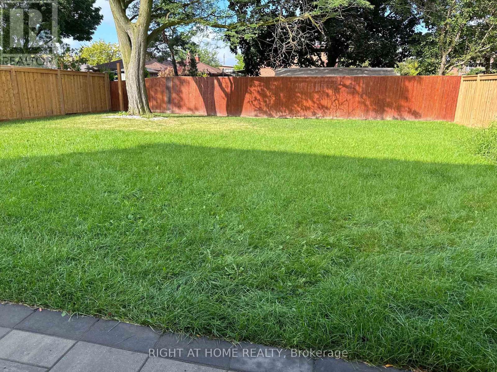 52 Sedgebrook Crescent, Toronto, Ontario  M9B 2X4 - Photo 25 - W13440728