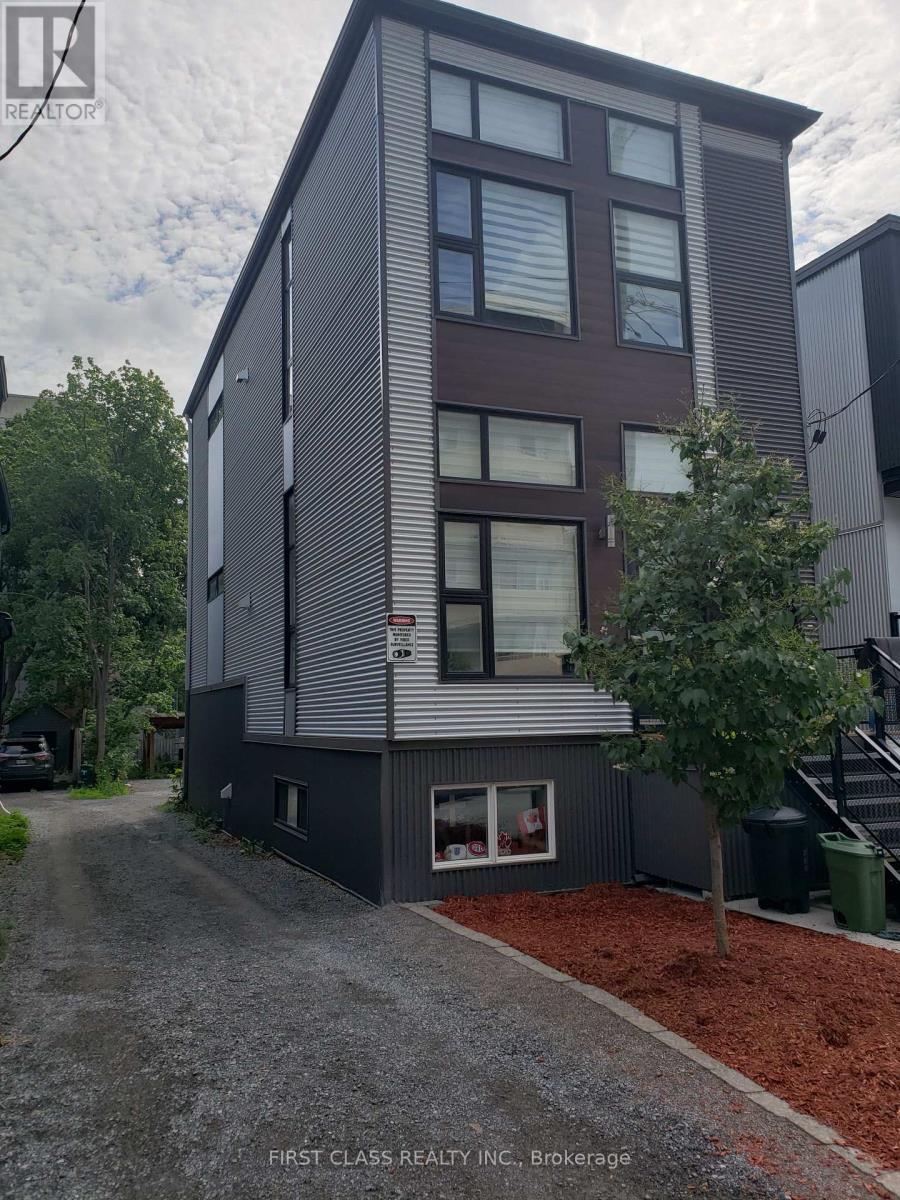341 CAMBRIDGE STREET N, Ottawa, Ontario