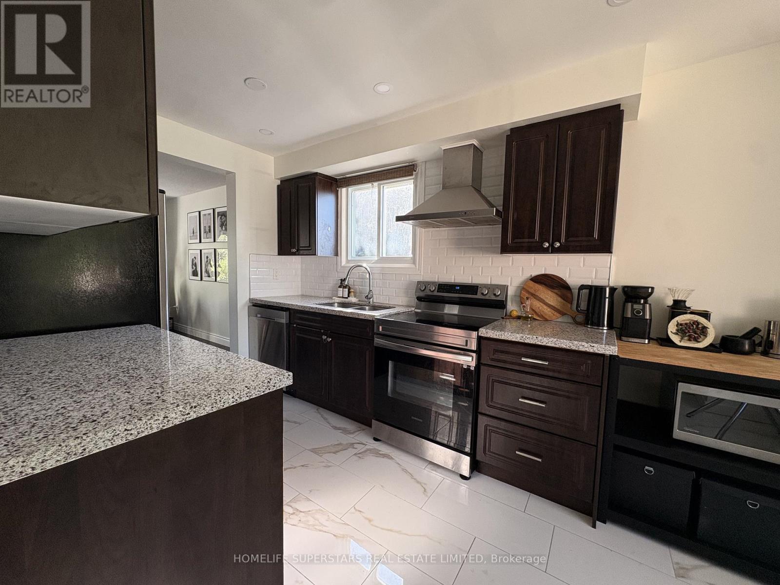 77 Horning Drive E, Hamilton, Ontario  L9C 6L2 - Photo 10 - X13435264