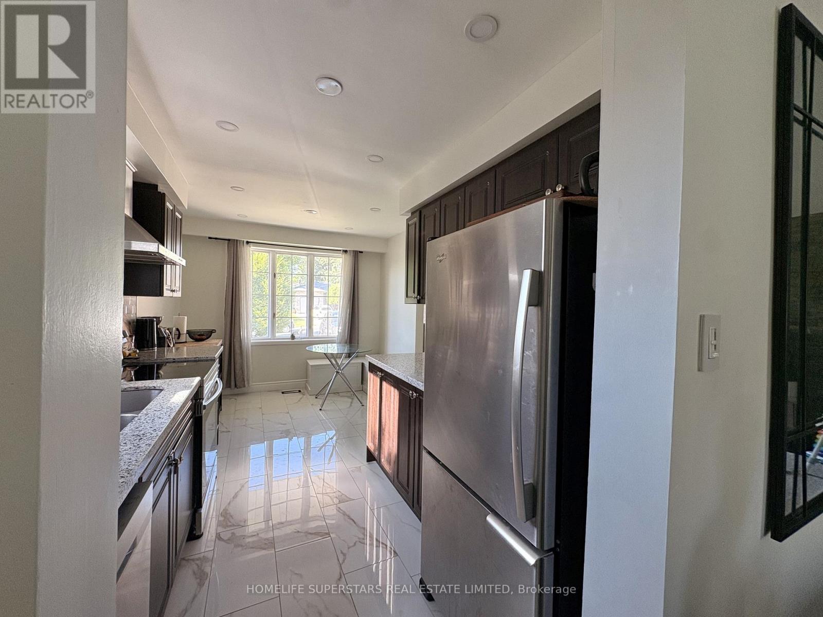 77 Horning Drive E, Hamilton, Ontario  L9C 6L2 - Photo 9 - X13435264
