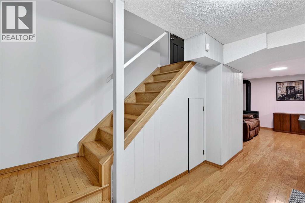 10640 Oakmoor Way Sw, Calgary, Alberta  T2W 2H8 - Photo 25 - A2317861