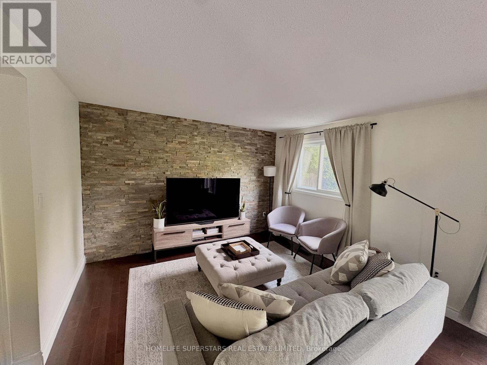 77 Horning Drive E, Hamilton, Ontario  L9C 6L2 - Photo 7 - X13435264
