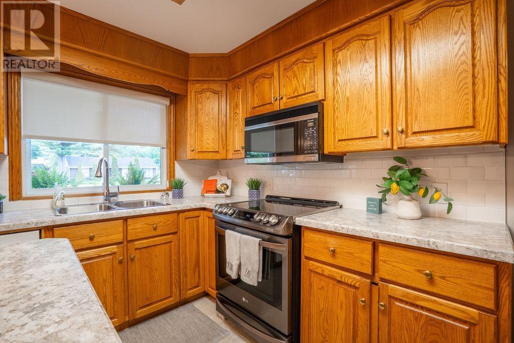 290 Shannon Rd, Sault Ste. Marie, Ontario  P6A 4K5 - Photo 13 - SM261435