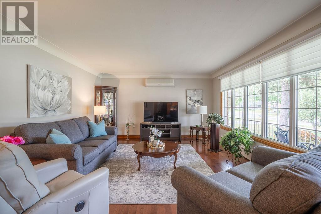 290 Shannon Rd, Sault Ste. Marie, Ontario  P6A 4K5 - Photo 6 - SM261435