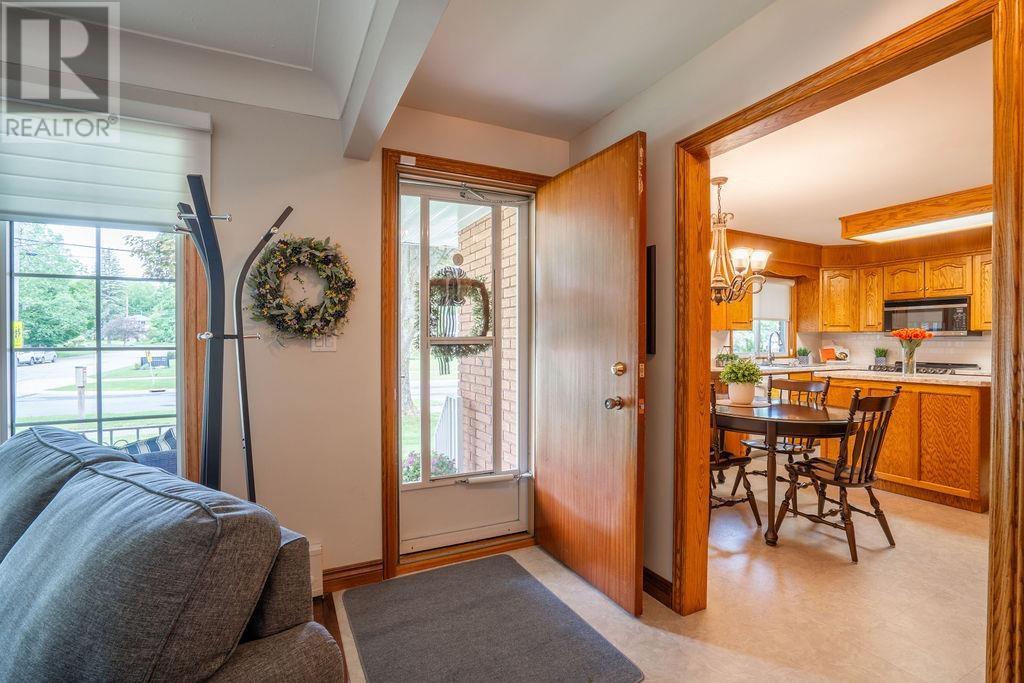 290 Shannon Rd, Sault Ste. Marie, Ontario  P6A 4K5 - Photo 5 - SM261435