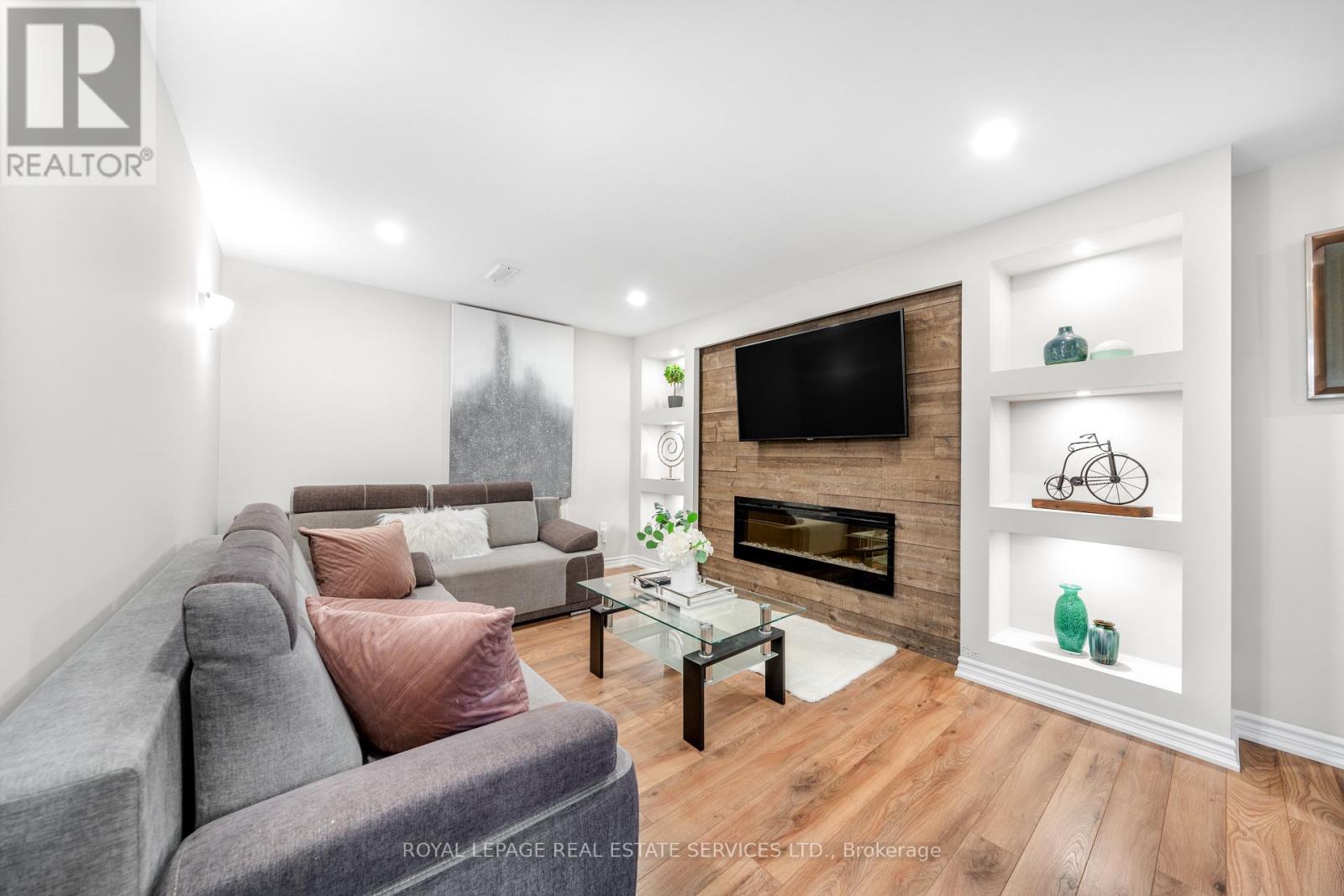 Bsmt  Apt 2 - 16 Embers Drive, Toronto, Ontario  M9C 3E5 - Photo 5 - W13439566