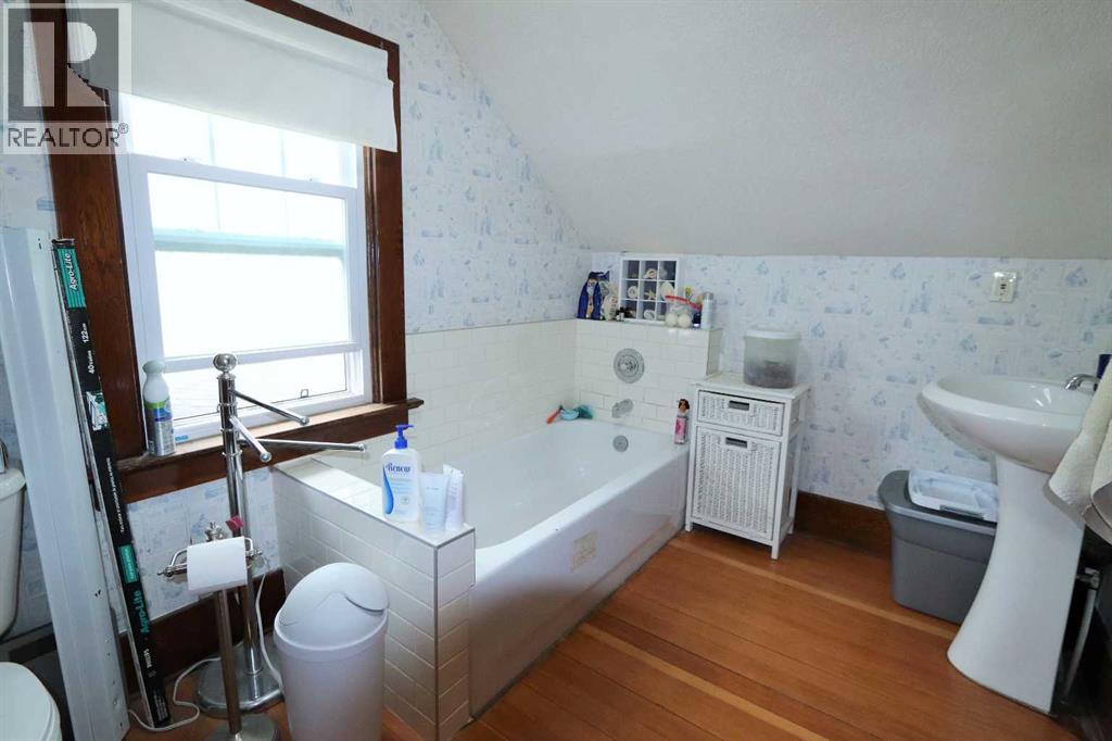 5224 51 Avenue, Ponoka, Alberta  T4J 1H8 - Photo 16 - A2320696