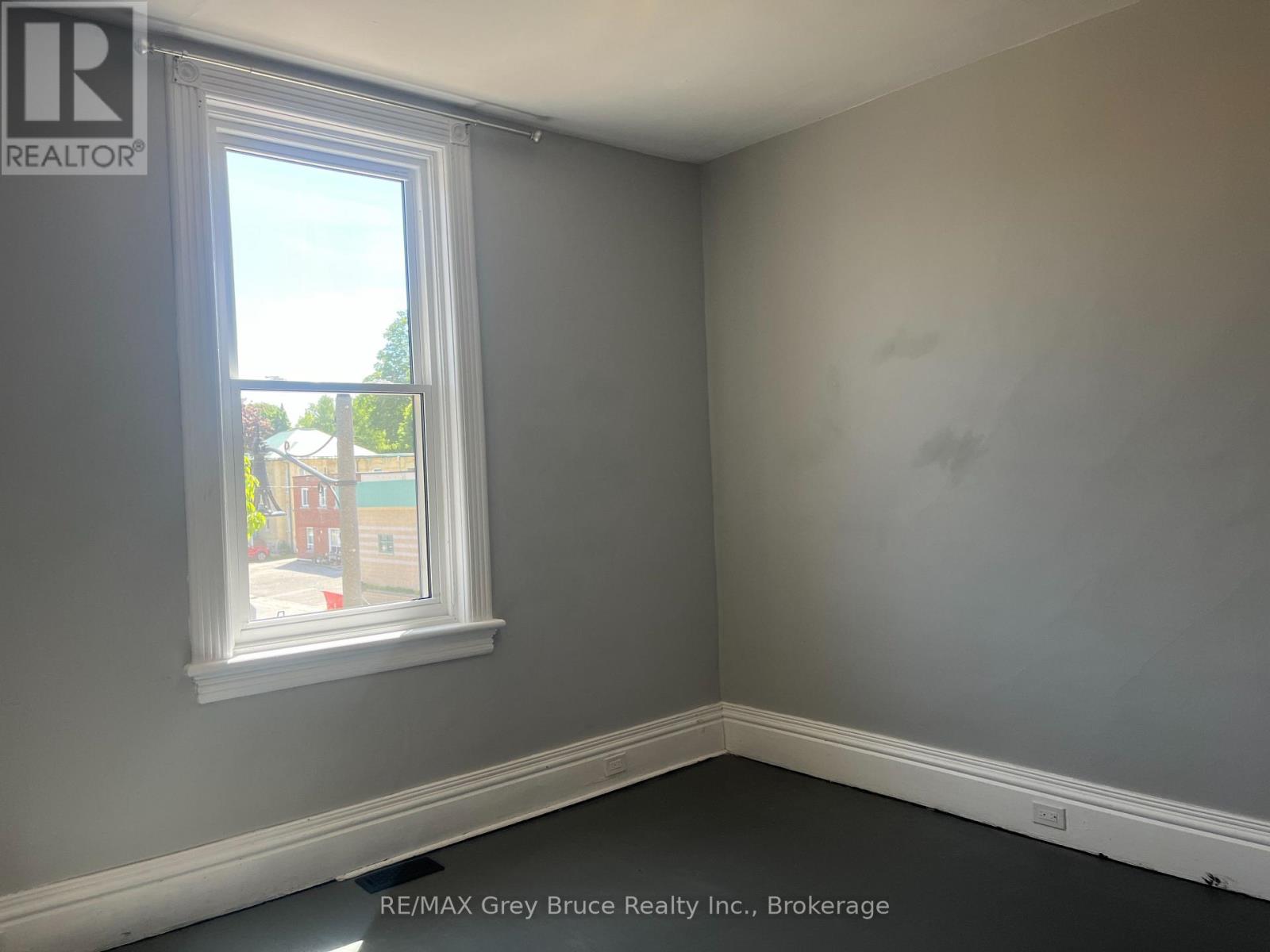 2 - 106 1st Avenue S, Arran-Elderslie, Ontario  N0G 1L0 - Photo 6 - X12929892