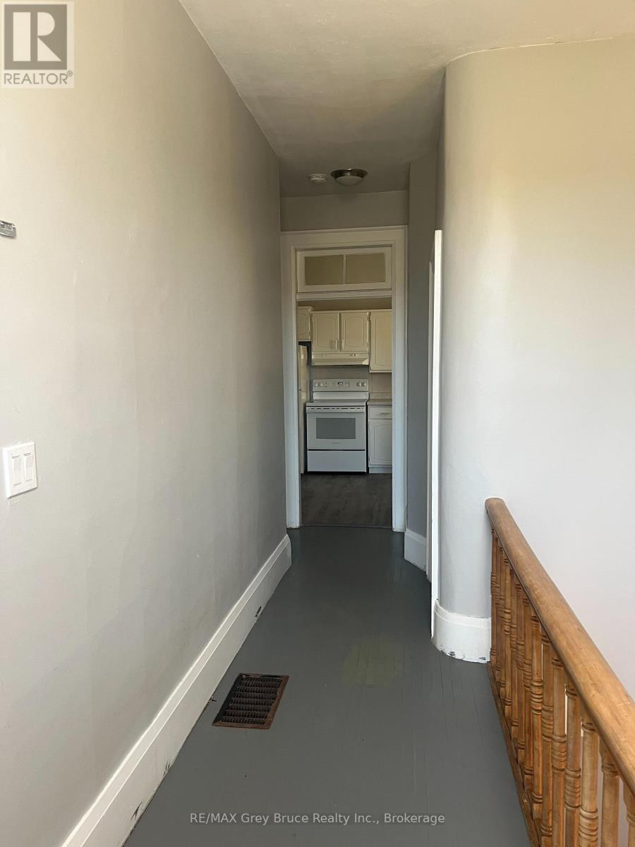 2 - 106 1st Avenue S, Arran-Elderslie, Ontario  N0G 1L0 - Photo 8 - X12929892