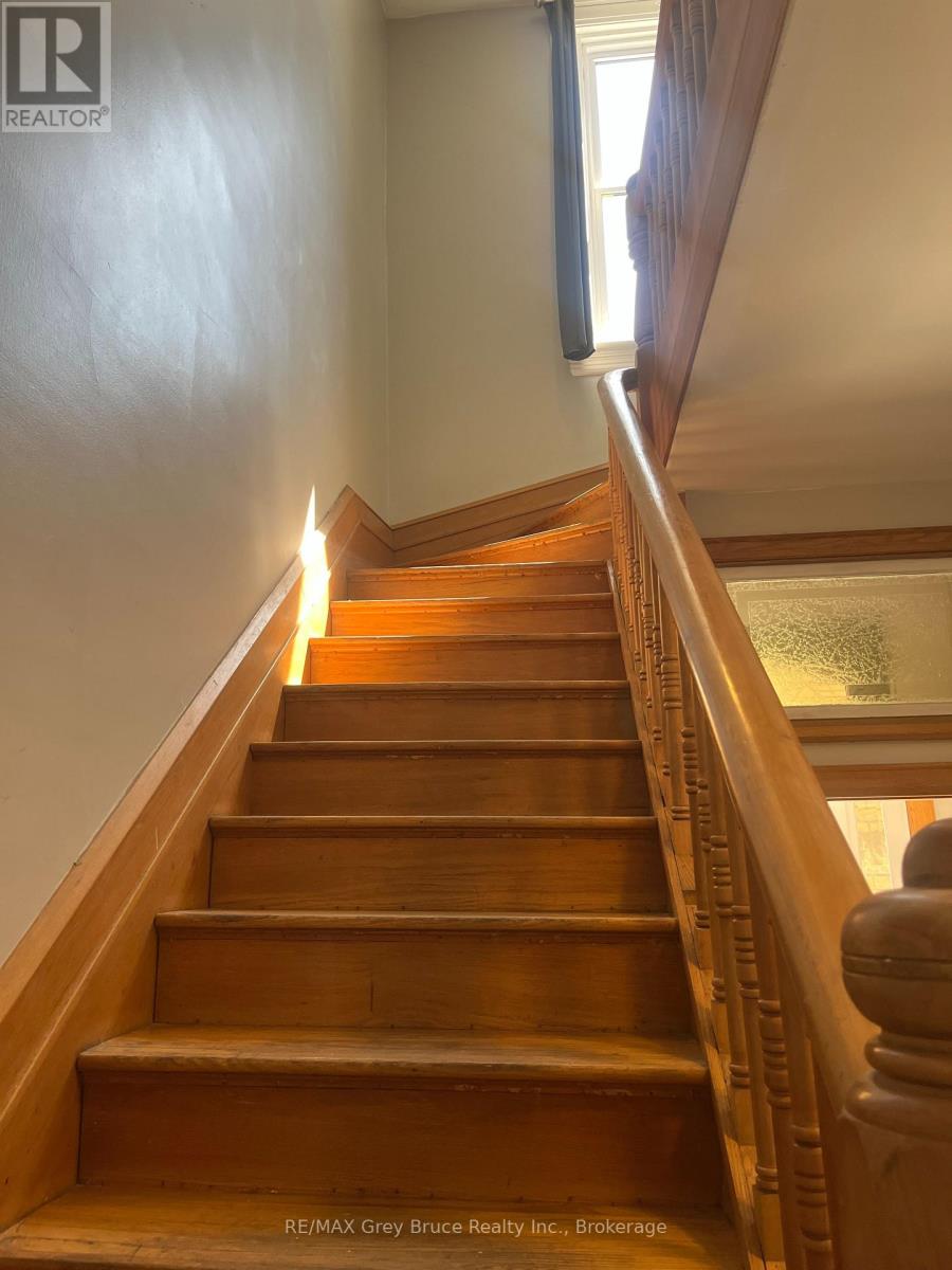 2 - 106 1st Avenue S, Arran-Elderslie, Ontario  N0G 1L0 - Photo 9 - X12929892