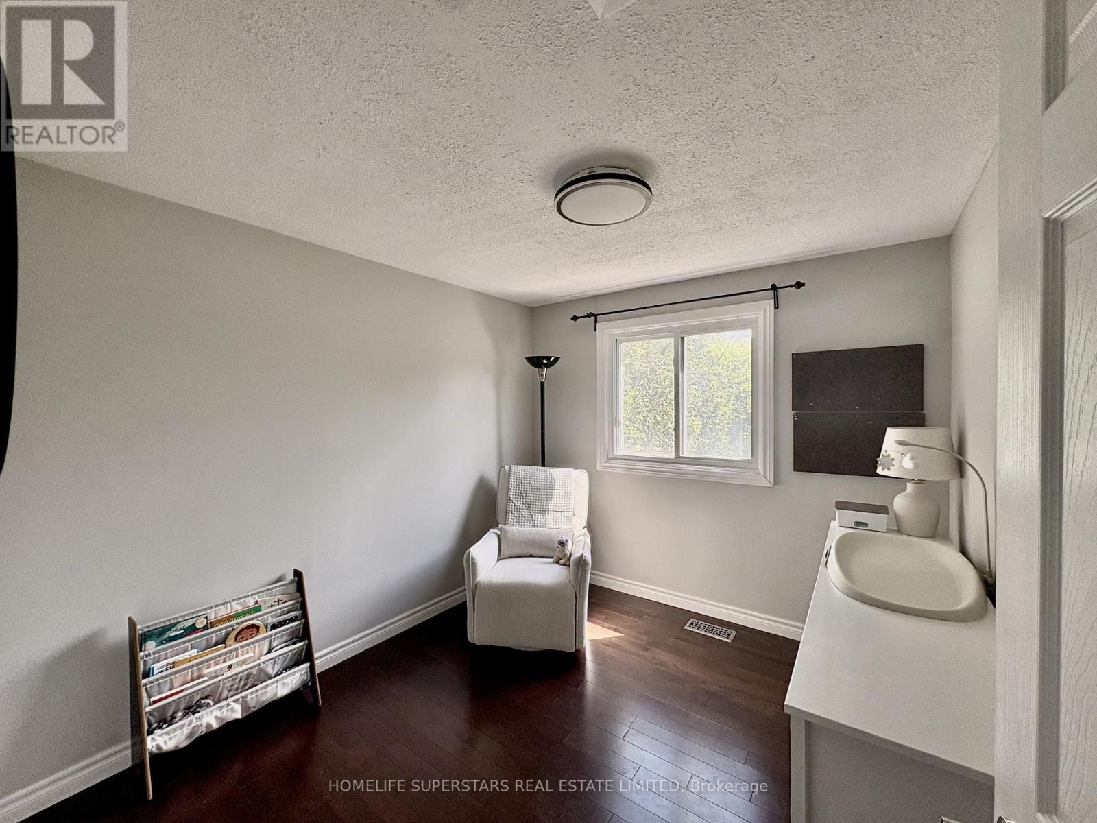 77 Horning Drive E, Hamilton, Ontario  L9C 6L2 - Photo 13 - X13435264