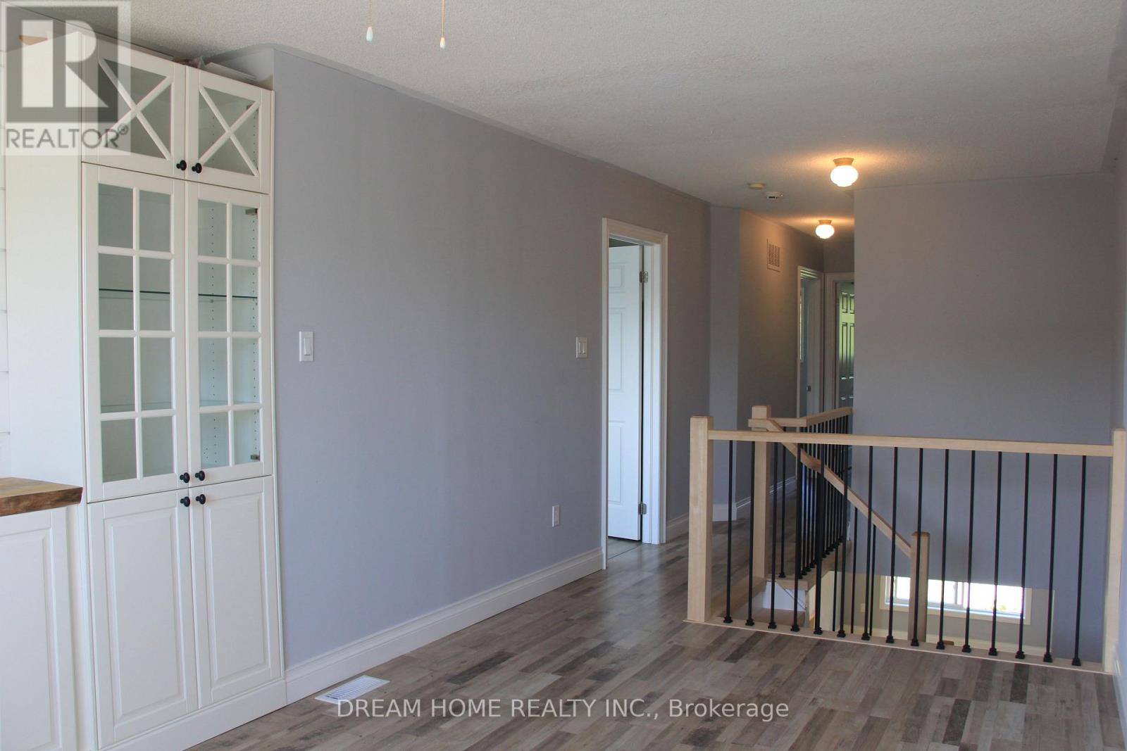 50 Pickett Crescent, Barrie, Ontario L4N 8B8 - Photo 10 - S13440746