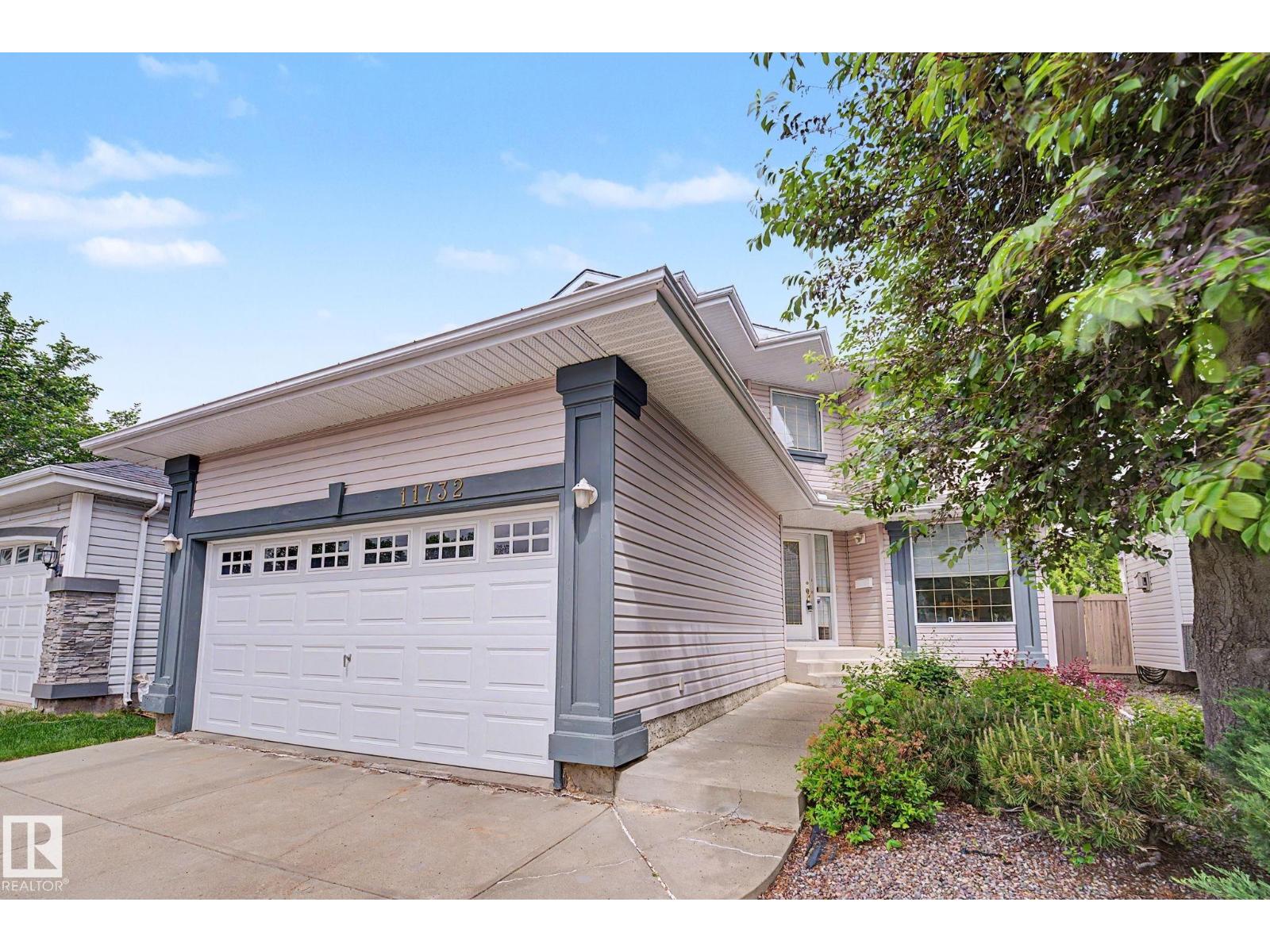 11732 10 Av NW NW, Edmonton, Alberta  T6J 7A6 - Photo 2 - E4483473