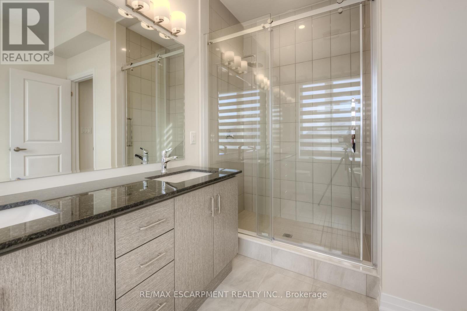 104 Settlers Road E, Oakville, Ontario L6H 7W5 - Photo 25 - W13440748