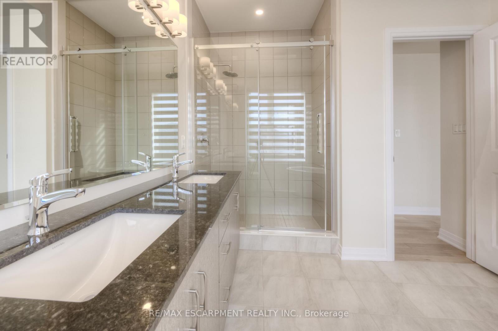 104 Settlers Road E, Oakville, Ontario L6H 7W5 - Photo 26 - W13440748